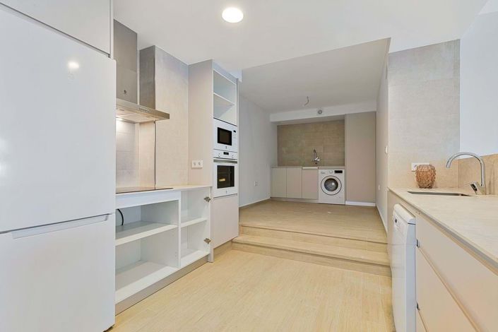 Image No.6-3 Bed Apartment for sale