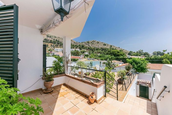 Image No.28-3 Bed Townhouse for sale