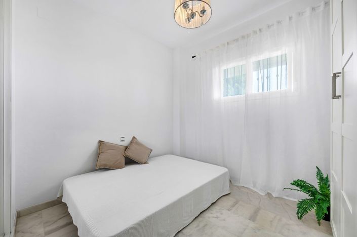 Image No.23-2 Bed Apartment for sale