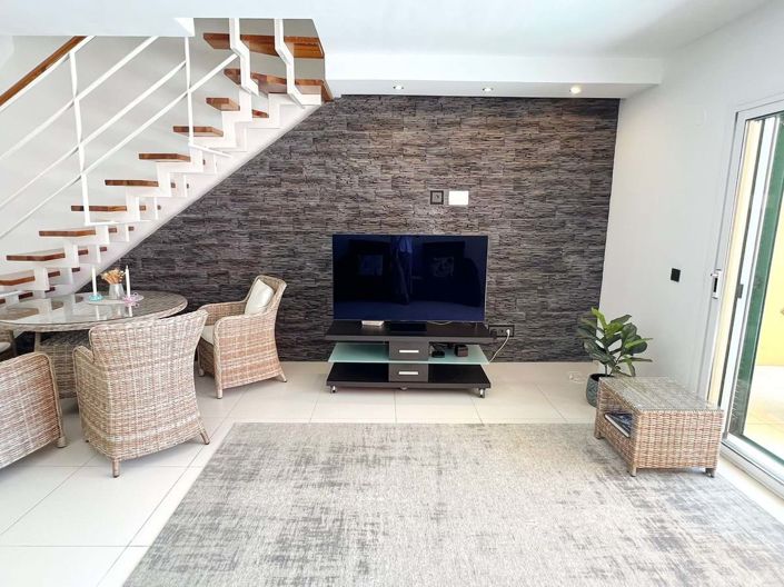 Image No.11-3 Bed Townhouse for sale