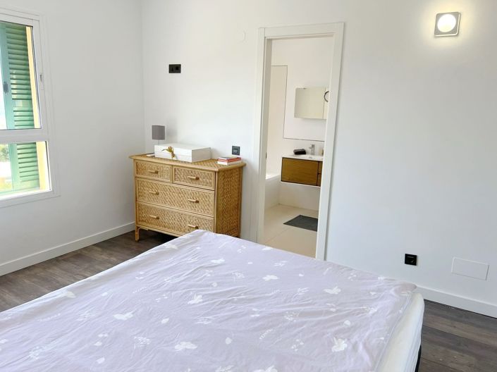 Image No.15-3 Bed Townhouse for sale