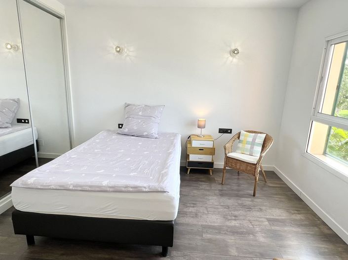 Image No.16-3 Bed Townhouse for sale