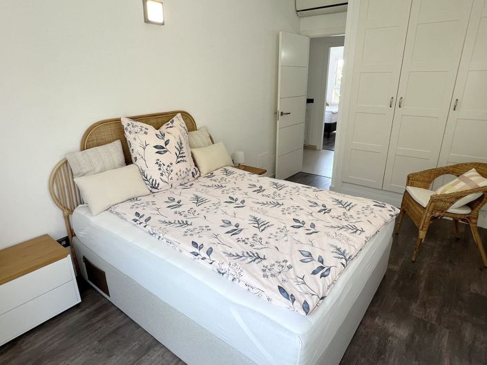 Image No.18-3 Bed Townhouse for sale