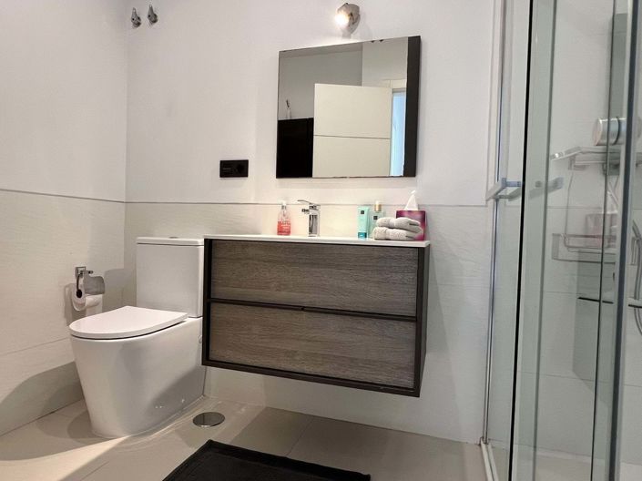 Image No.20-3 Bed Townhouse for sale