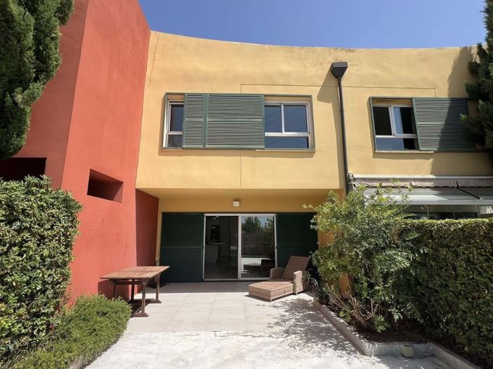 Image No.9-3 Bed Townhouse for sale