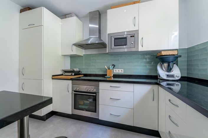 Image No.12-3 Bed Townhouse for sale