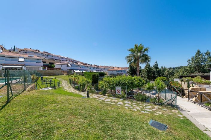 Image No.26-3 Bed Townhouse for sale