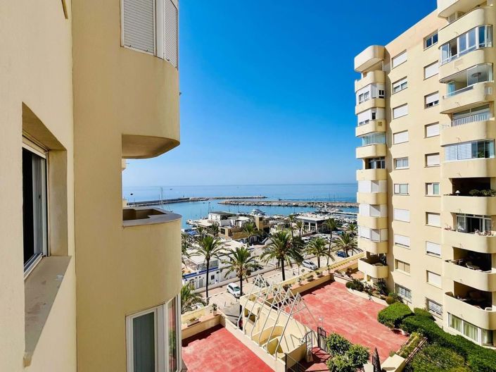 Image No.1-Appartement de 2 chambres à vendre à Estepona