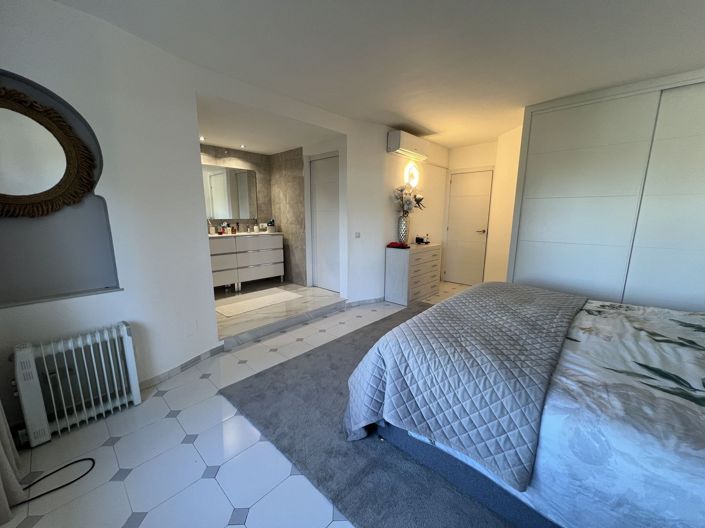 Image No.17-3 Bed Villa for sale