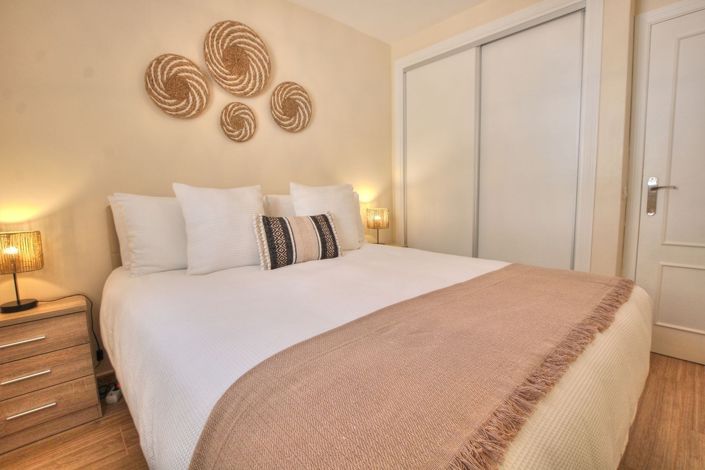 Image No.13-2 Bed Apartment for sale