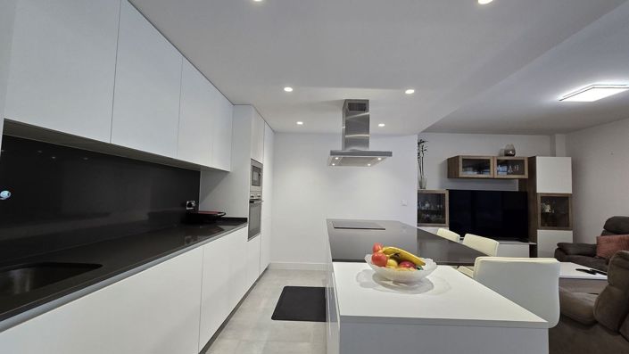 Image No.14-3 Bed Apartment for sale