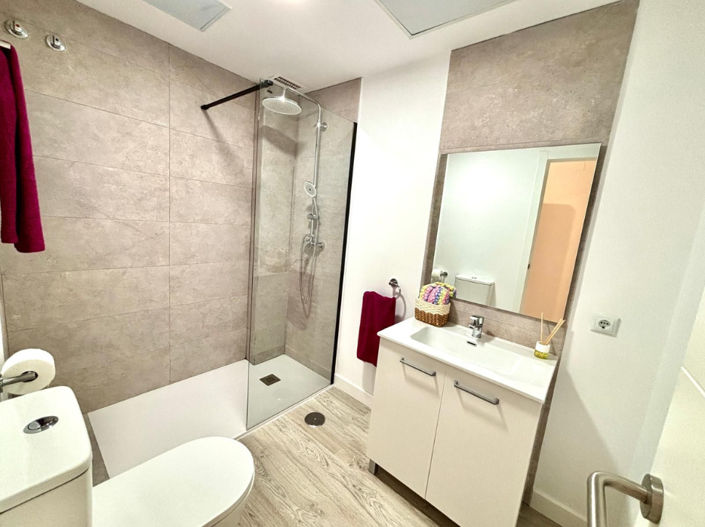 Image No.16-2 Bed Apartment for sale