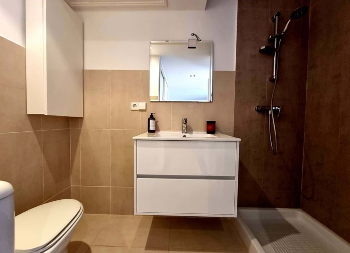 Image No.17-2 Bed Apartment for sale