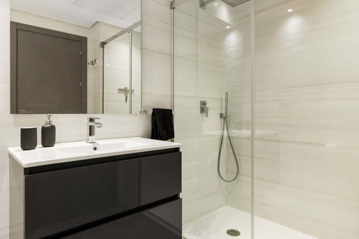 Image No.17-2 Bed Apartment for sale