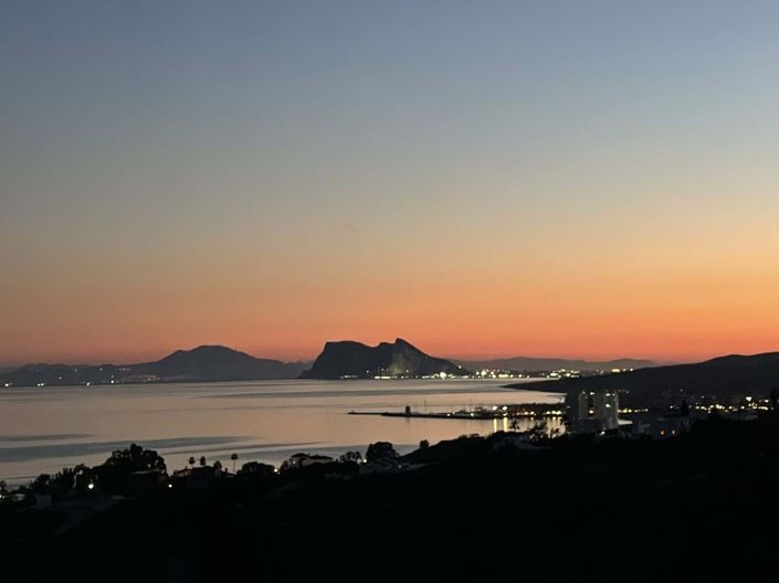 Image No.22-2 Bed Apartment for sale