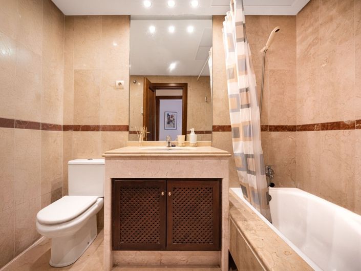 Image No.20-3 Bed Apartment for sale