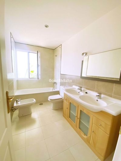 Image No.14-3 Bed Apartment for sale