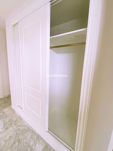 Image No.23-3 Bed Apartment for sale