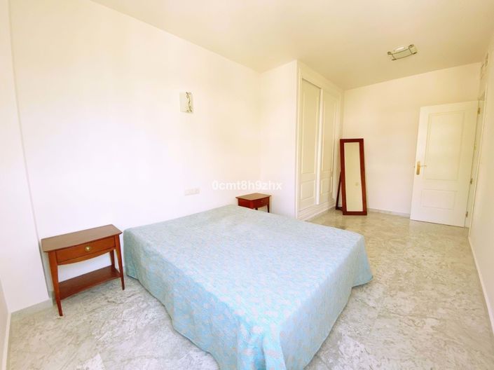 Image No.27-3 Bed Apartment for sale