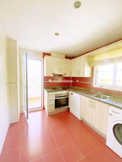 Image No.30-3 Bed Apartment for sale