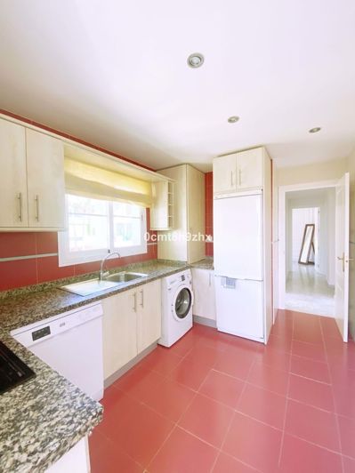 Image No.6-3 Bed Apartment for sale