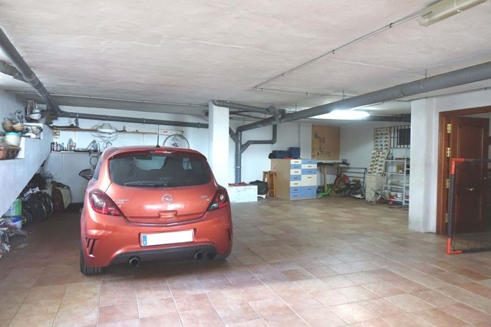 Image No.24-3 Bed Apartment for sale