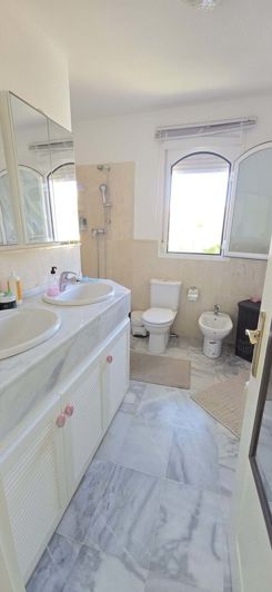 Image No.28-4 Bed Villa for sale