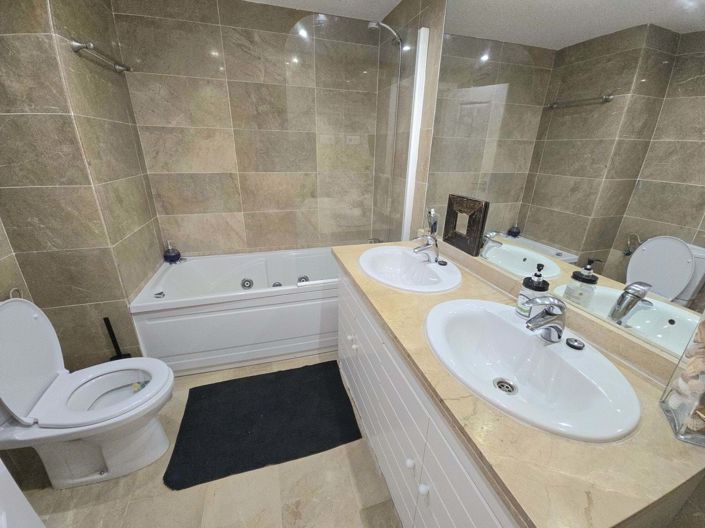 Image No.17-2 Bed Apartment for sale