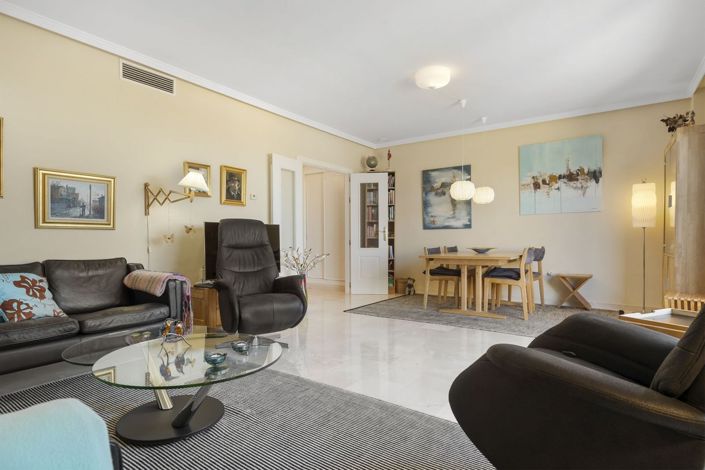 Image No.13-2 Bed Apartment for sale