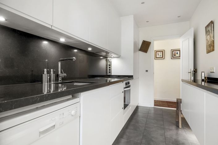 Image No.8-2 Bed Apartment for sale