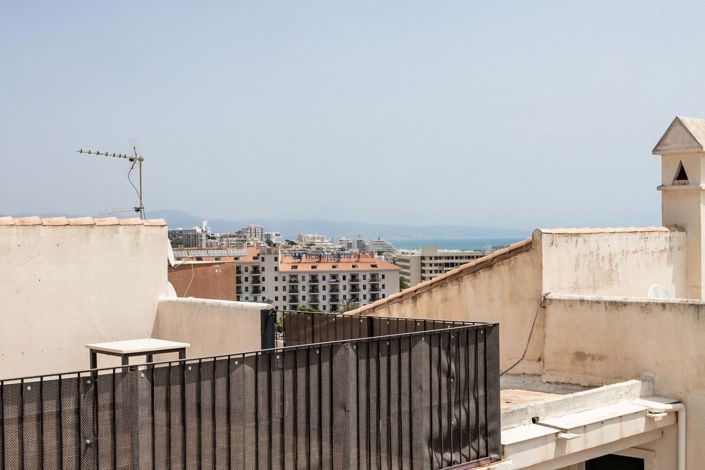 Image No.19-2 Bed Apartment for sale