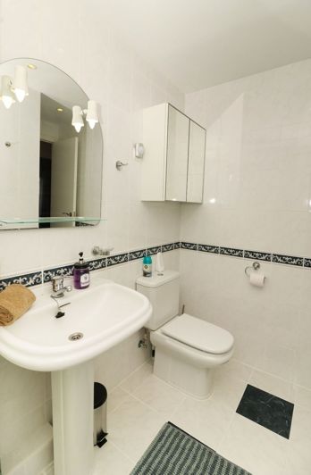 Image No.21-3 Bed Apartment for sale