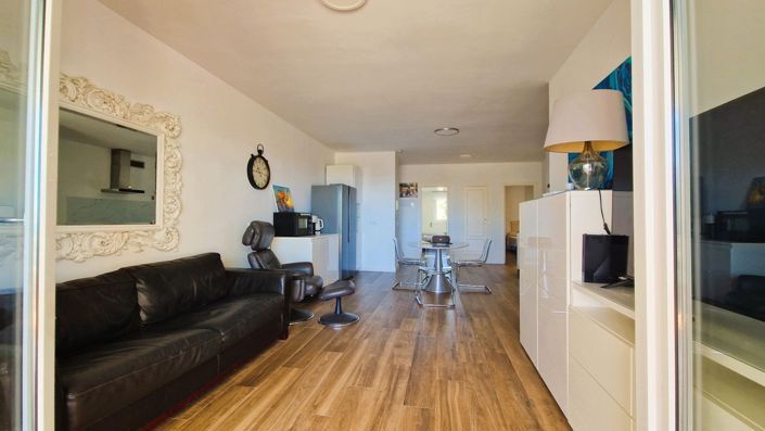 Image No.22-3 Bed Apartment for sale