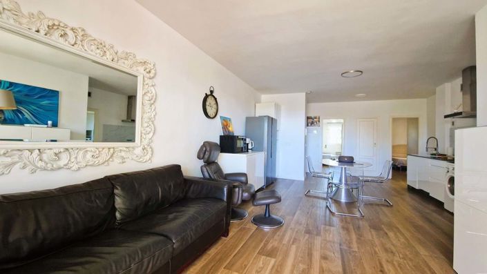 Image No.7-3 Bed Apartment for sale