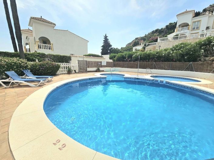 Image No.1-3 Bed Villa for sale