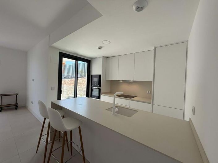 Image No.7-3 Bed Apartment for sale