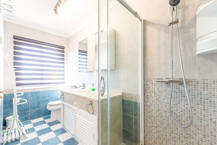 Image No.18-3 Bed Apartment for sale