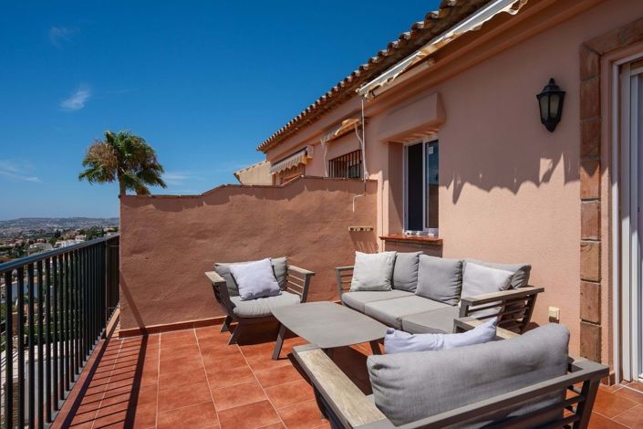 Image No.21-3 Bed Apartment for sale