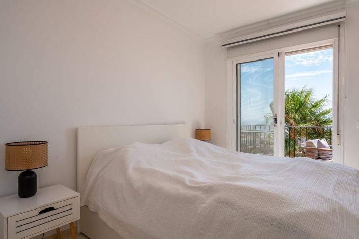 Image No.3-3 Bed Apartment for sale