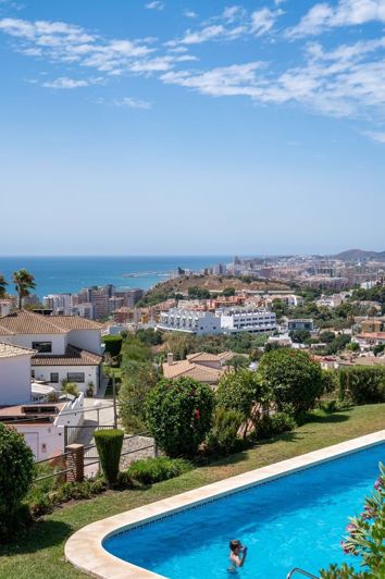 Image No.8-3 Bed Apartment for sale