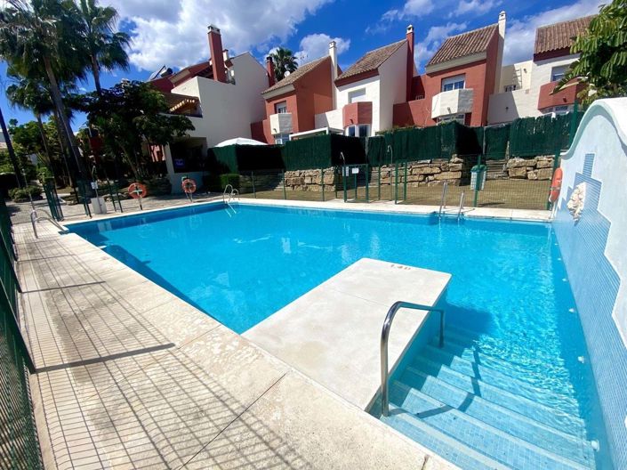 Image No.1-3 Bed Townhouse for sale