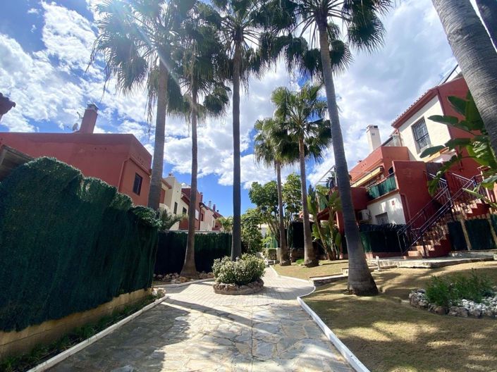 Image No.30-3 Bed Townhouse for sale