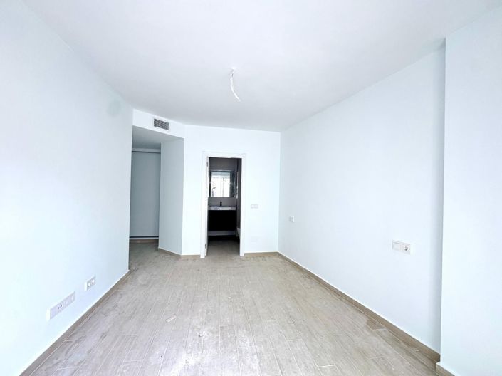 Image No.13-2 Bed Apartment for sale