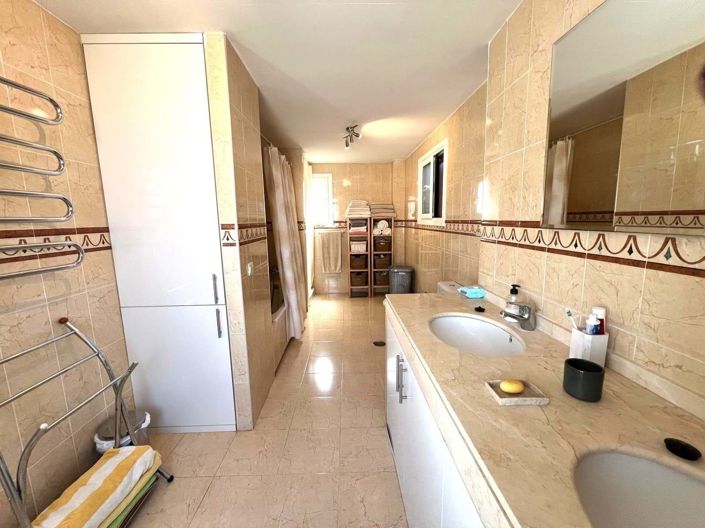 Image No.15-2 Bed Apartment for sale