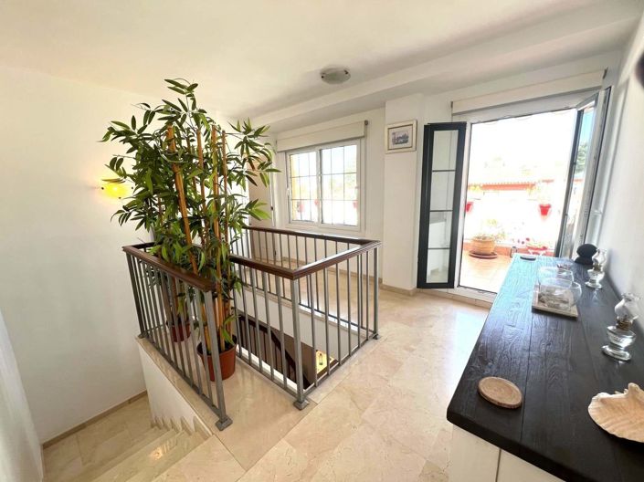 Image No.16-2 Bed Apartment for sale