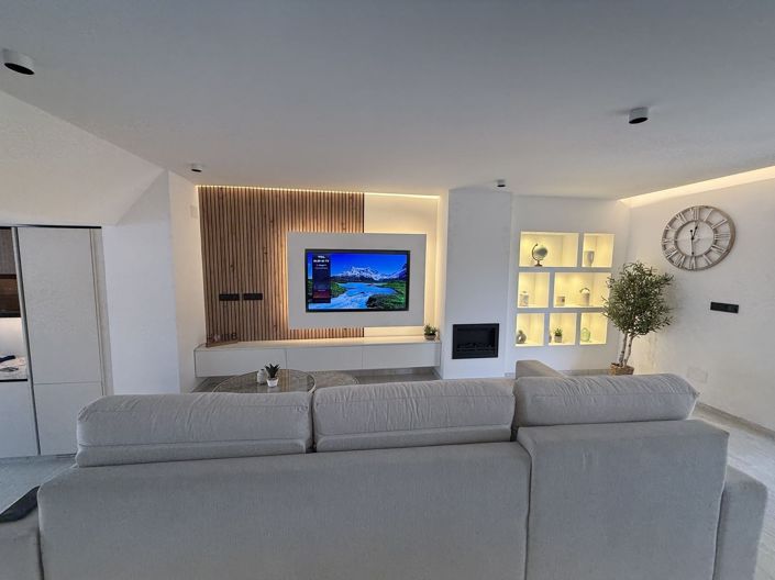 Image No.13-2 Bed Townhouse for sale