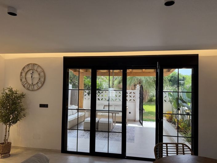 Image No.15-2 Bed Townhouse for sale