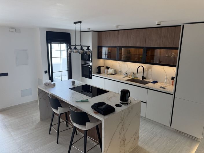 Image No.16-2 Bed Townhouse for sale