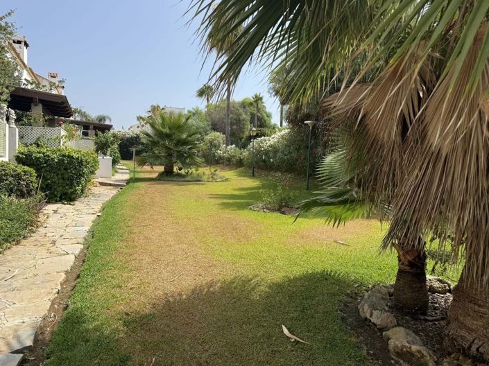 Image No.20-2 Bed Townhouse for sale