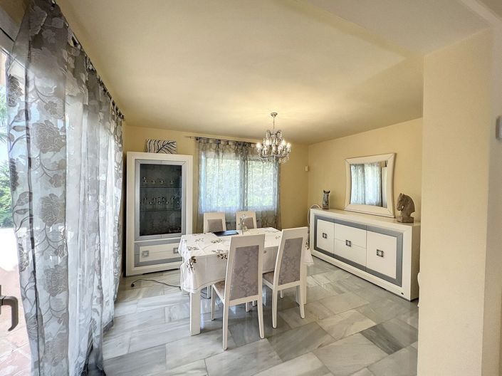 Image No.12-Villa de 5 chambres à vendre à Mijas